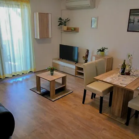 Vrkljan * Pola